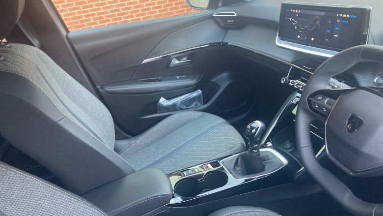 Peugeot 208 1.2 PureTech 100 Allure 5dr Petrol Hatchback